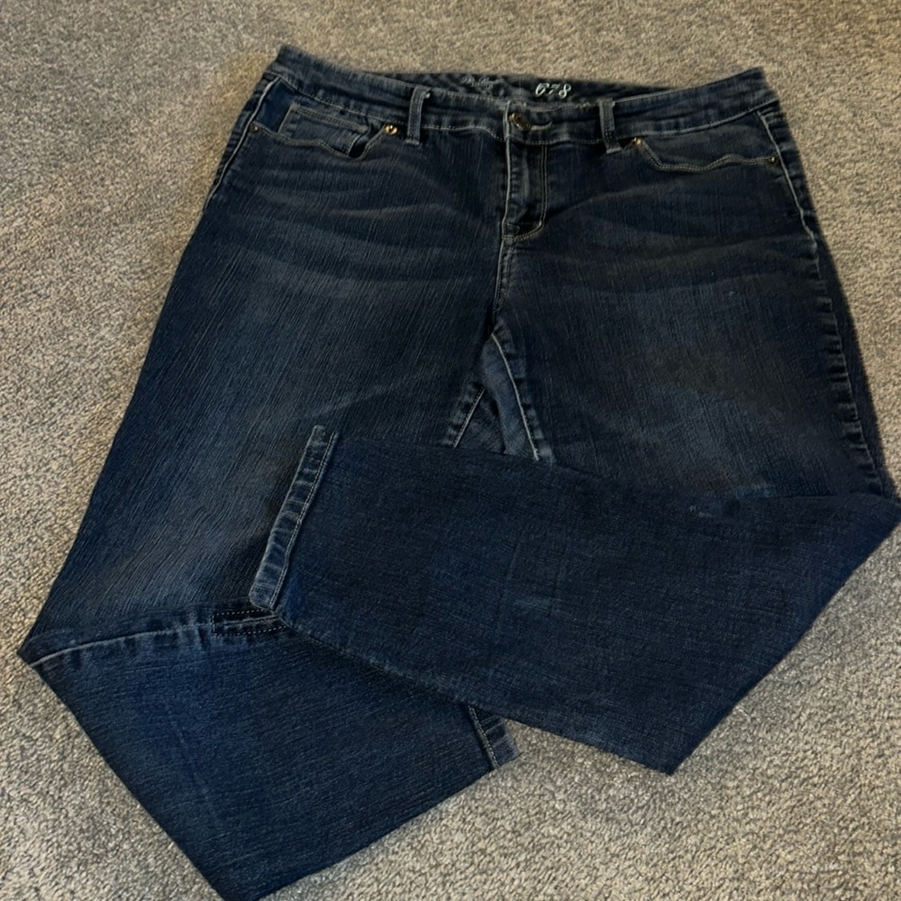 Ankle length zipper skinny jeans